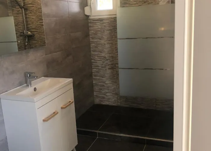 Des 3 Cigognes Guest house *